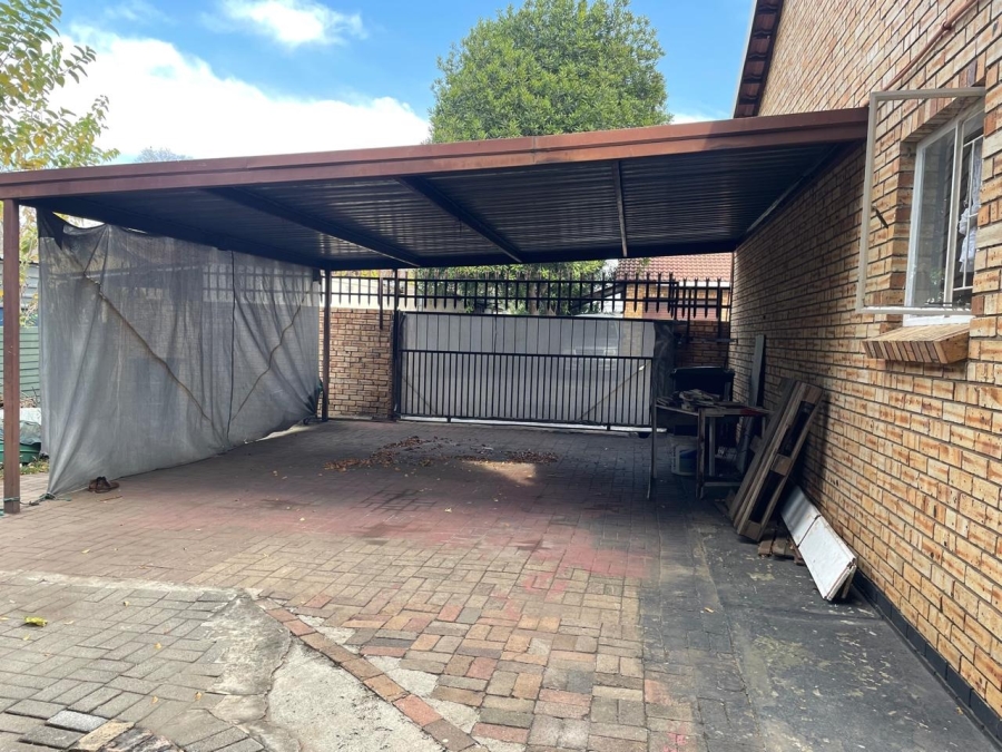 3 Bedroom Property for Sale in Rustenburg Central North West